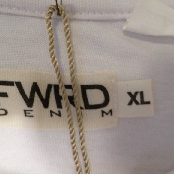 FWRD Denim White Graffiti Fashion Tee Mens Sz XL NWT - Picture 9 of 14